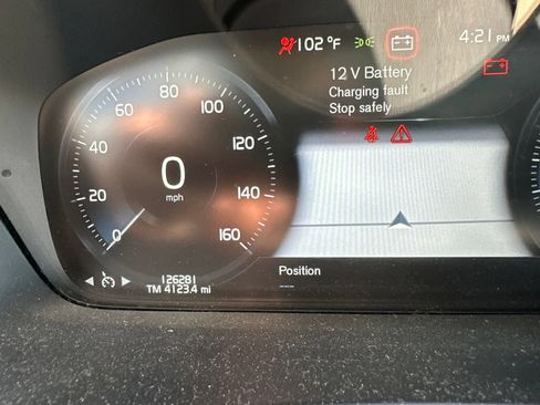 Used 2016 Volvo XC90 T5 Momentum FWD image 13