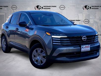 New 2025 Nissan Kicks S