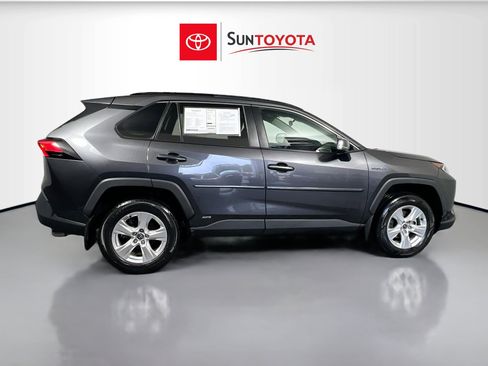 Used 2021 Toyota RAV4 XLE image 2