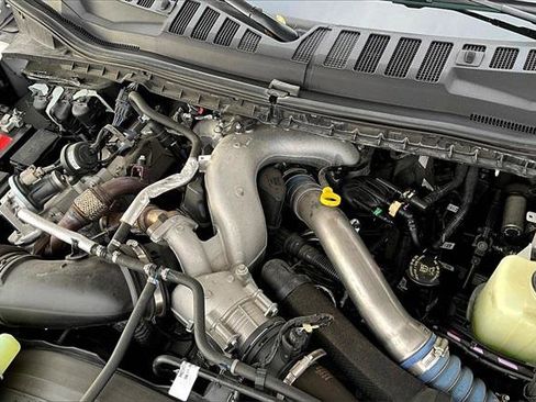 Used 2022 Ford F450 Platinum w/ FX4 Off-Road Package image 33