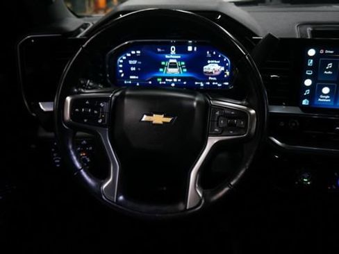 Used 2022 Chevrolet Silverado 1500 LT image 13
