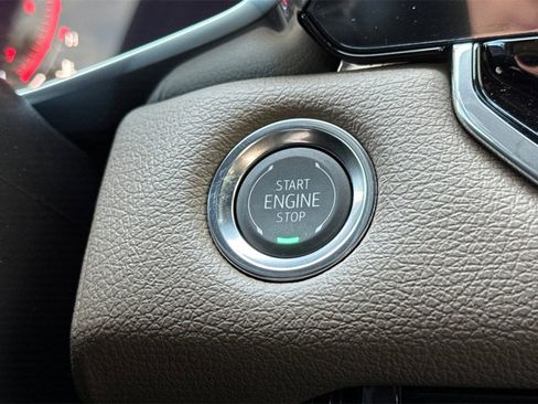 New 2026 GMC Canyon Denali image 19