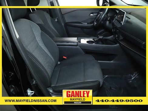 Used 2023 Nissan Rogue SV image 32