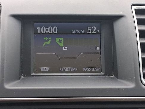 Used 2013 Toyota Highlander Limited AWD/4WD image 29