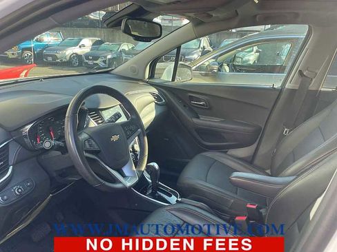 Used 2019 Chevrolet Trax Premier AWD/4WD image 2