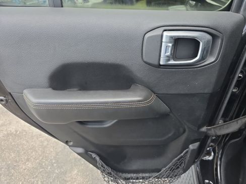 Used 2021 Jeep Gladiator Overland image 10