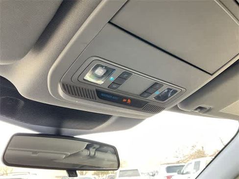 Used 2020 Ford Explorer XLT image 24