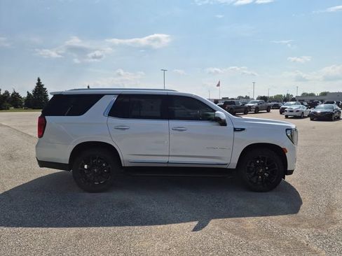 Used 2023 GMC Yukon Denali AWD/4WD image 5