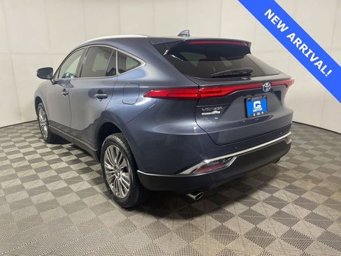 Used 2023 Toyota Venza XLE AWD/4WD image 5