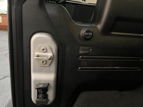 Used 2023 Jeep Wrangler Sahara image 32