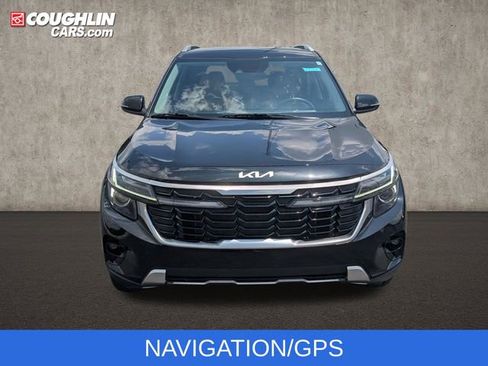 Used 2024 Kia Seltos EX FWD image 3