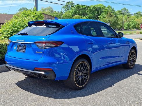 Used 2022 Maserati Levante F Tributo AWD/4WD image 5