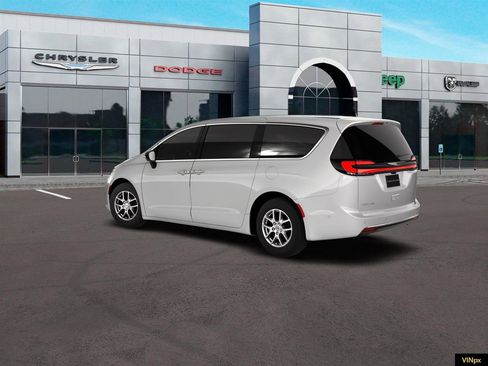 New 2026 Chrysler Pacifica Select FWD image 4