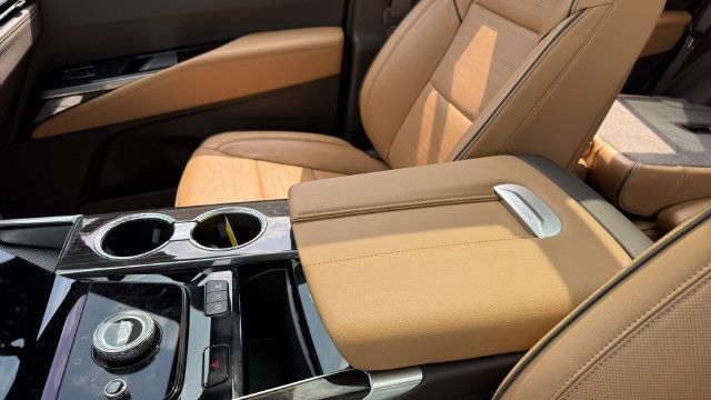 Used 2025 Cadillac Escalade Premium Luxury w/ LPO, Floor Liner Package AWD/4WD image 35