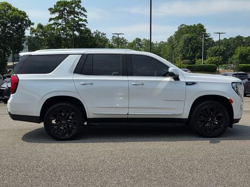 Used 2022 GMC Yukon SLT w/ SLT Premium Package AWD/4WD image 6