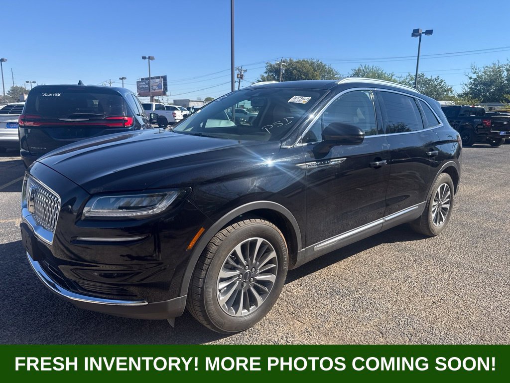 Used 2022 Lincoln Nautilus FWD w/ Premium Package image 5