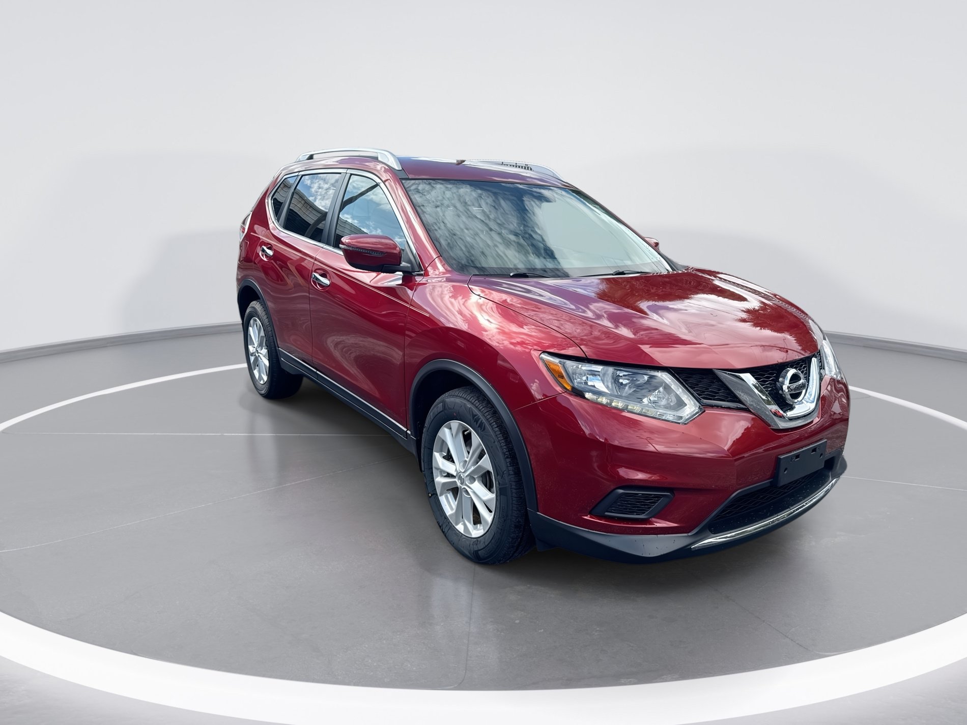 Used 2016 Nissan Rogue SV FWD image 2