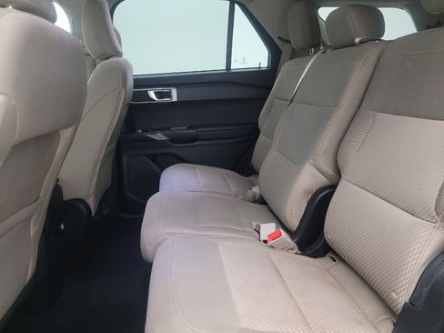 Used 2023 Ford Explorer 4WD image 18