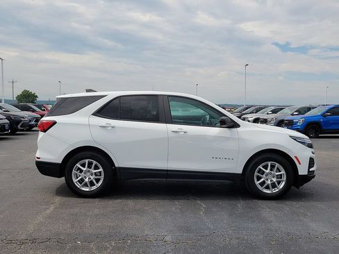 Used 2022 Chevrolet Equinox LS w/ LS Convenience Package FWD image 6