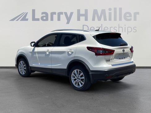 Used 2022 Nissan Rogue Sport SV FWD image 3