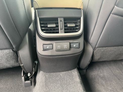 Used 2022 Subaru Outback Limited XT image 15