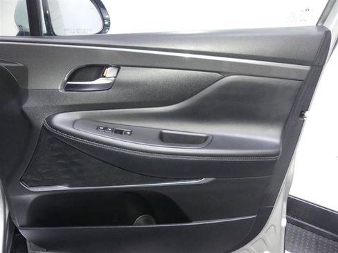 Used 2022 Hyundai Santa Fe Limited AWD/4WD image 19