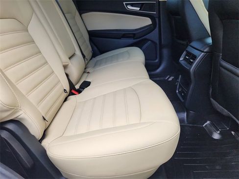 Used 2021 Ford Edge SEL w/ Convenience Package image 26