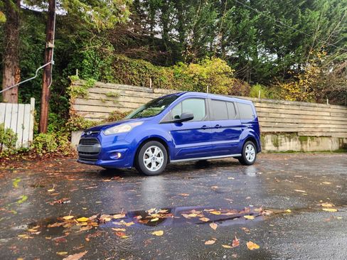 Used 2015 Ford Transit Connect XLT image 19