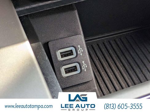 Used 2018 Ford F150 Lariat w/ Equipment Group 502A Luxury AWD/4WD image 21