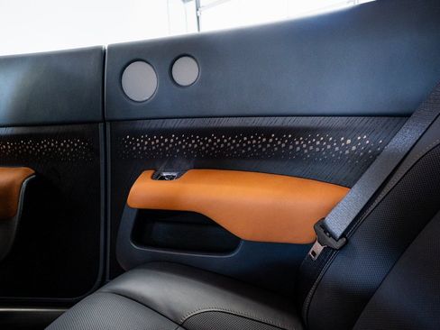 Used 2018 Rolls-Royce Wraith image 65