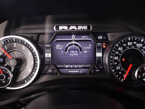 Used 2022 RAM 1500 Laramie w/ Sport Appearance Package AWD/4WD image 4