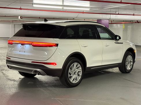 New 2026 Lincoln Corsair Premiere FWD image 4