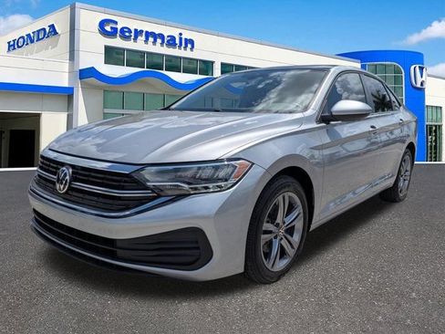 Used 2023 Volkswagen Jetta SE FWD image 1