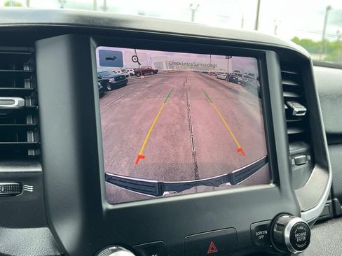 Used 2022 RAM 1500 Big Horn AWD/4WD image 32