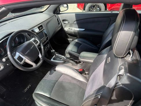 Used 2013 Chrysler 200 S FWD image 13