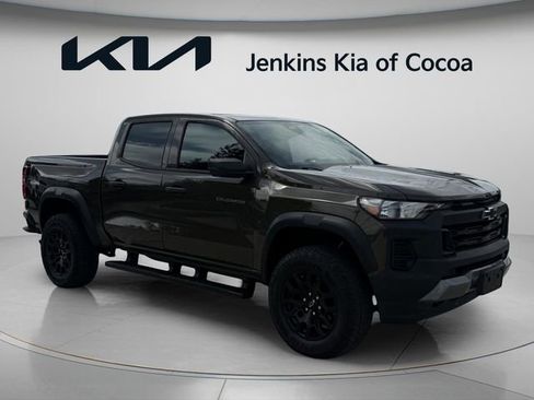 Used 2024 Chevrolet Colorado Trail Boss w/ Advanced Trailering Package AWD/4WD image 1