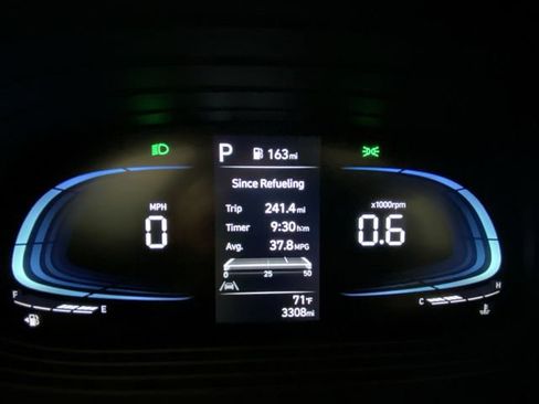 Certified 2026 Hyundai Venue SEL FWD image 15