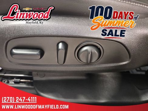 Used 2023 GMC Acadia SLT FWD image 21