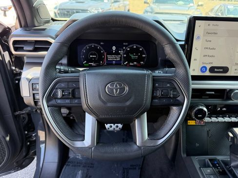 Used 2024 Toyota Tacoma TRD Sport w/ TRD Sport Premium Package AWD/4WD image 19