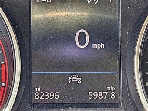 Used 2020 Volkswagen Tiguan SE w/ Panoramic Sunroof Package FWD image 10
