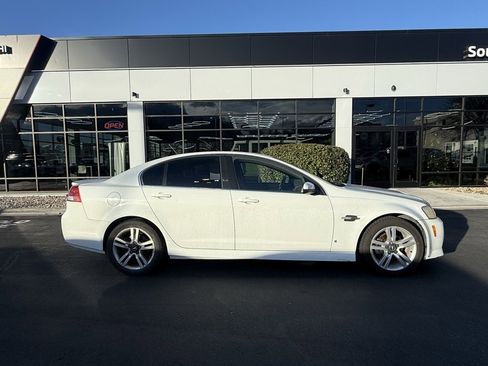 Used 2009 Pontiac G8 w/ Premium Package image 8