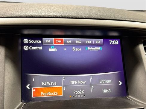 Used 2020 Nissan Pathfinder SV image 12