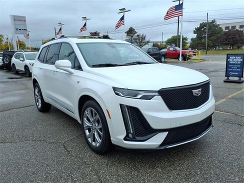 Used 2020 Cadillac XT6 Sport image 3