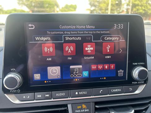 Used 2023 Nissan Altima 2.5 SR FWD image 17