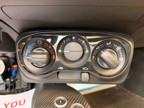 Used 2015 Alfa Romeo 4C Spider w/ Convenience Group image 21