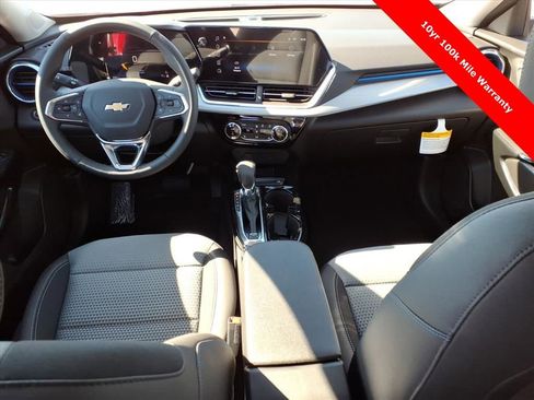 New 2026 Chevrolet Trax LT w/ Driver Confidence Package image 12