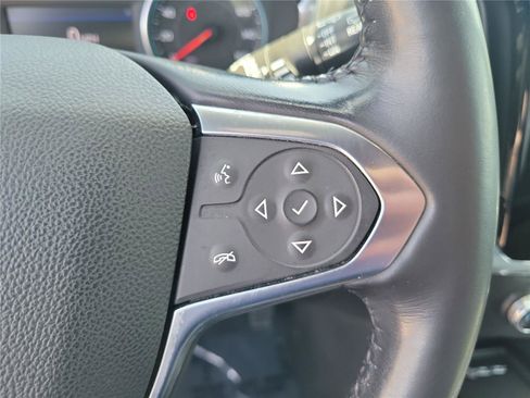 Used 2022 Chevrolet Traverse LT FWD image 26