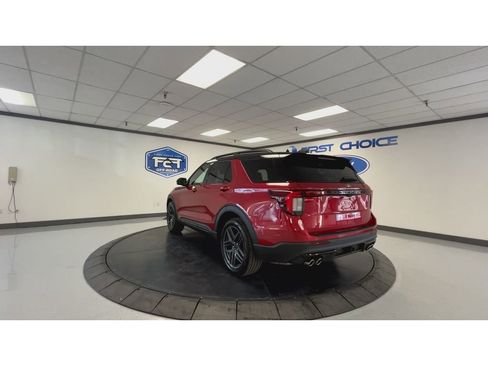 New 2026 Ford Explorer ST w/ Sun And Sound Package image 8