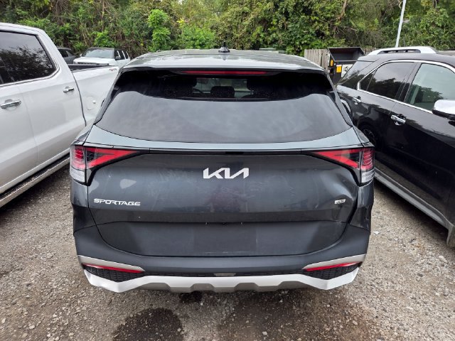 Used 2023 Kia Sportage LX AWD/4WD image 6