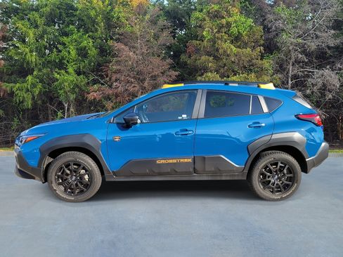 Used 2024 Subaru Crosstrek 2.5i Wilderness w/ Crosstrek Mirror Package image 21